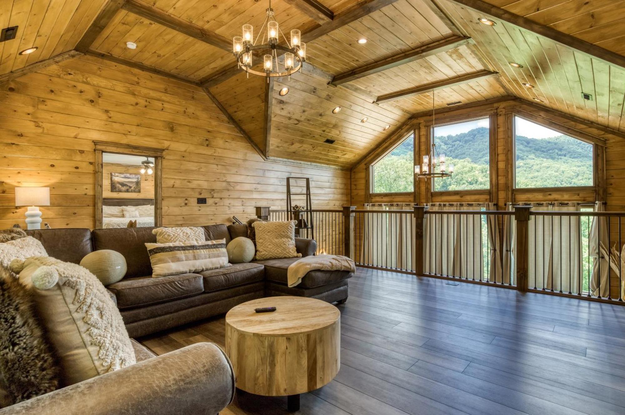 Alpine Splash - Luxury - Private Indoor Pool, Theatergaming, Large Yard, Pond, Basketball Court!!! Sevierville Exterior photo
